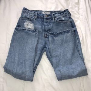 Light wash pacsun distressed boyfriend/mom jeans